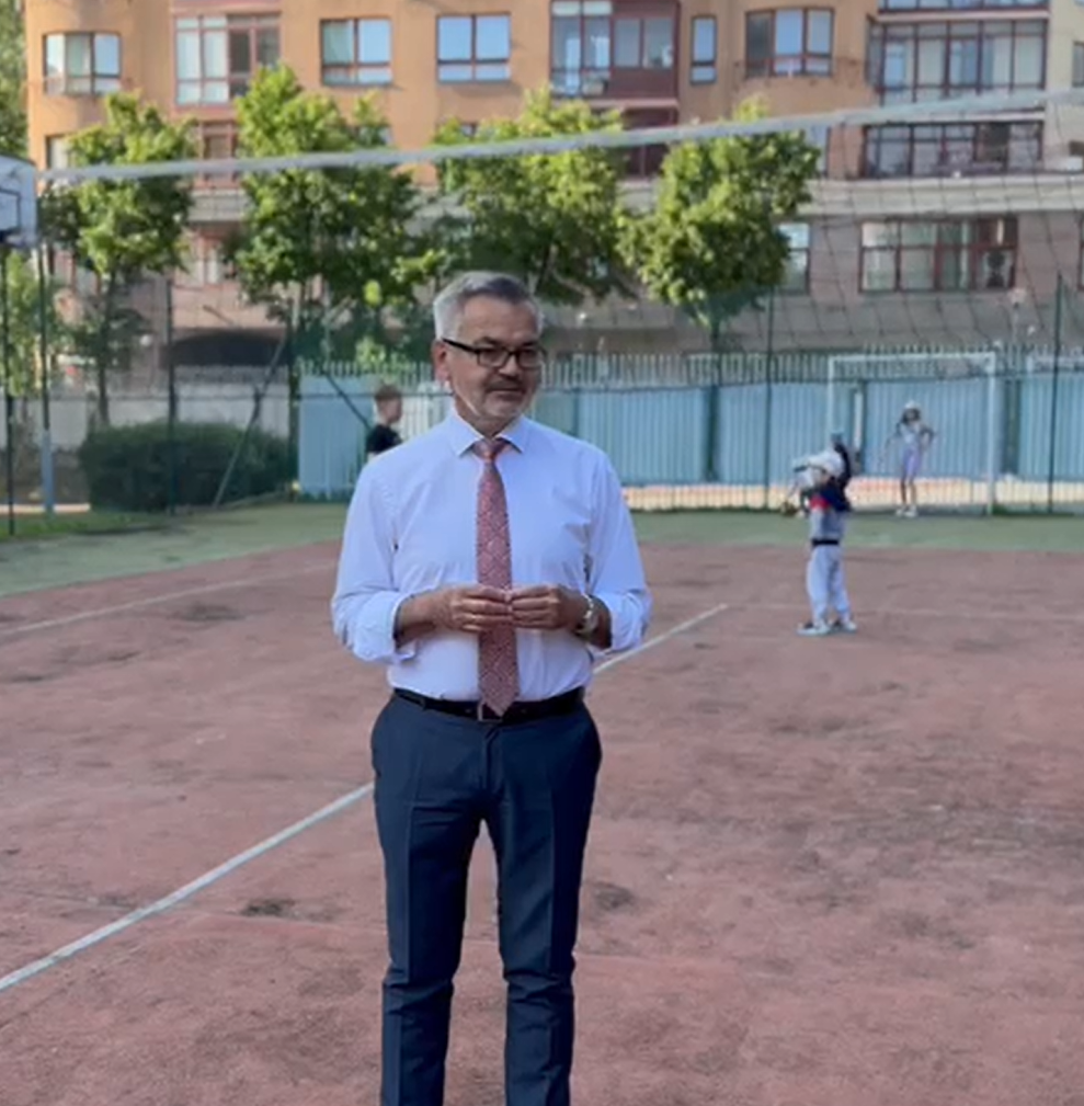 Życzenia Ambasadora Rzeczypospolitej Polskiej w Federacji Rosyjskiej Pana Krzysztofa Krajewskiego z okazji zakończenia roku szkolnego 2023/2024!